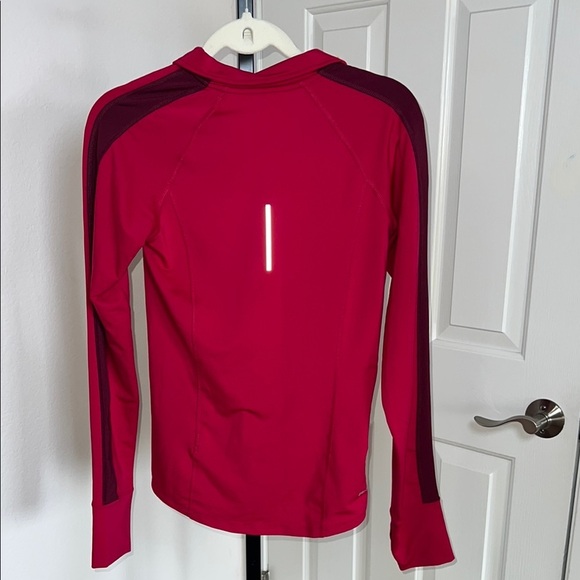 Nike‎ Red Half-Zip Dri-FIT Top - Picture 2 of 8